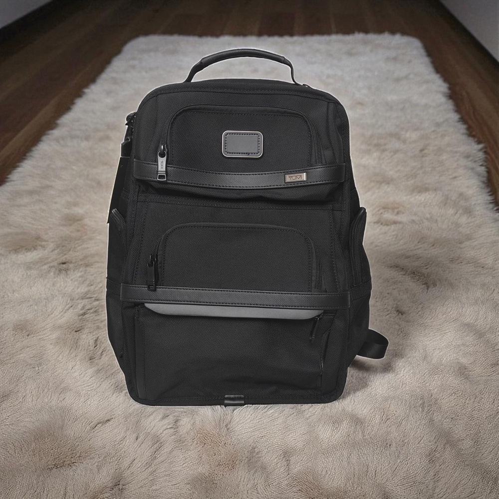 Tumi Men's Backpack in Sleek Black
